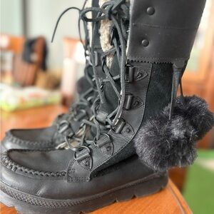 Women's Black Winter Lace-Up Boots